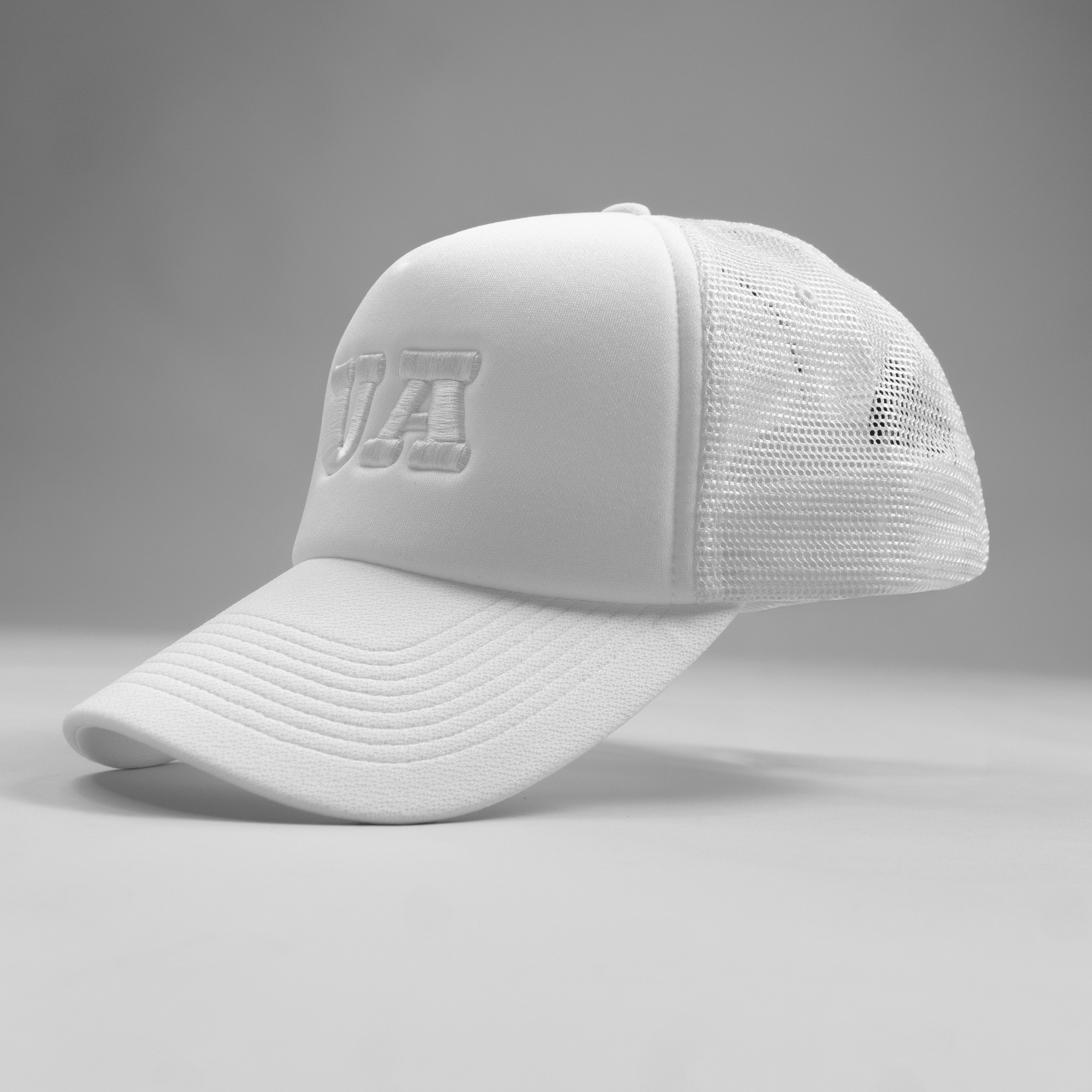 TRUCKER CAP - DOVE WHITE